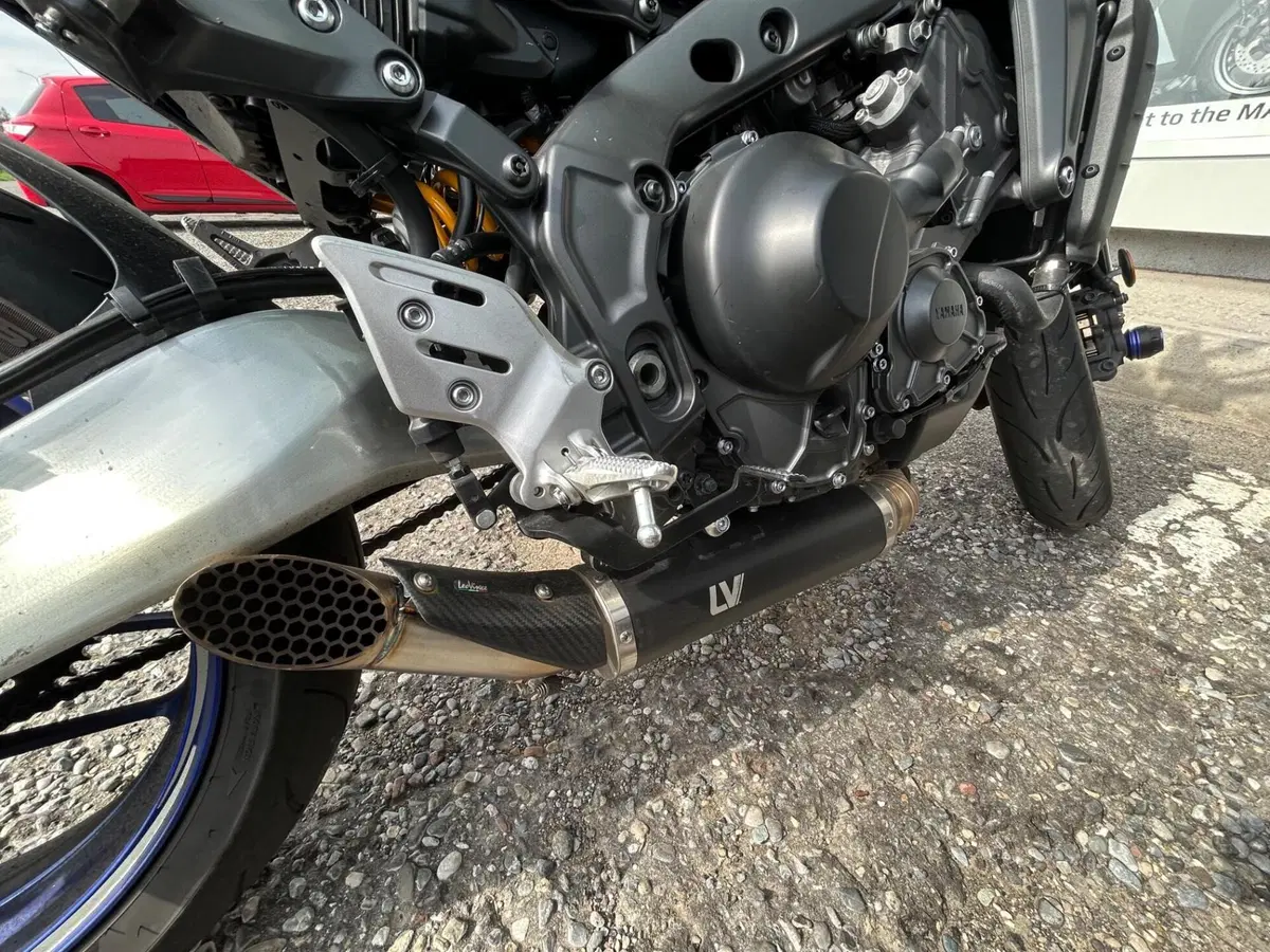 Yamaha MT-09 SP (2021 - 23) (4)