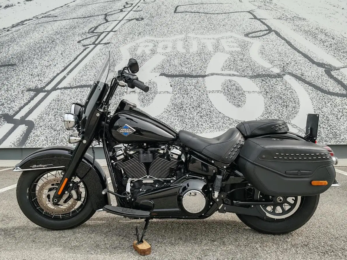 Harley-Davidson Heritage Classic (2025 - 26) (2)