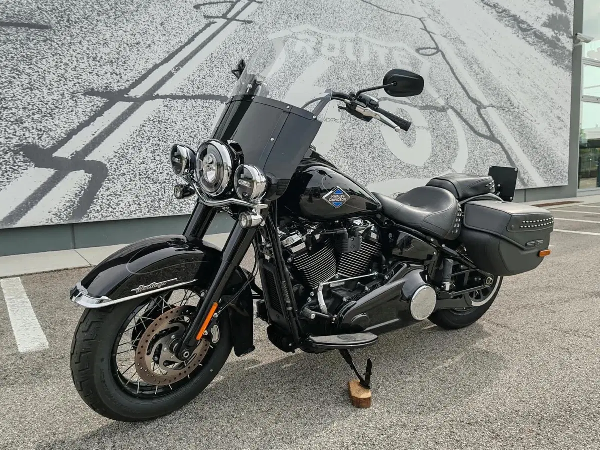 Harley-Davidson Heritage Classic (2025 - 26) (4)