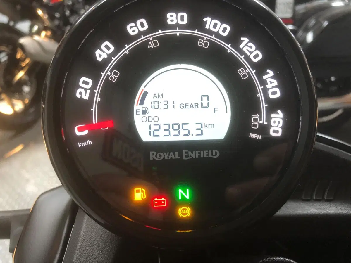 Royal Enfield Scram 411 (2022 - 24) (4)