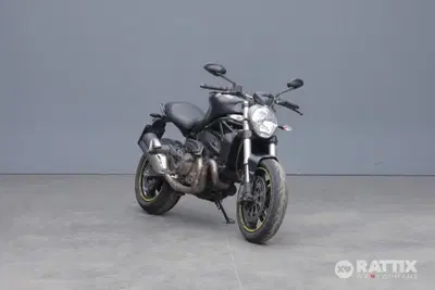 Ducati Monster 821 Dark ABS (2014 - 16) usata