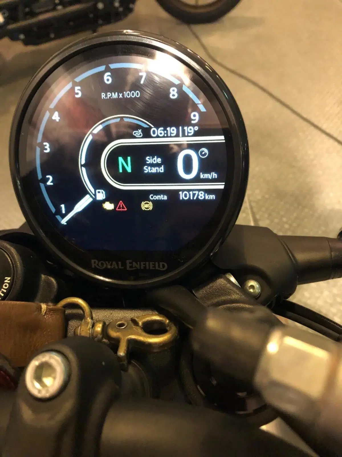 Royal Enfield Guerrilla 450 (2024 - 26) (4)