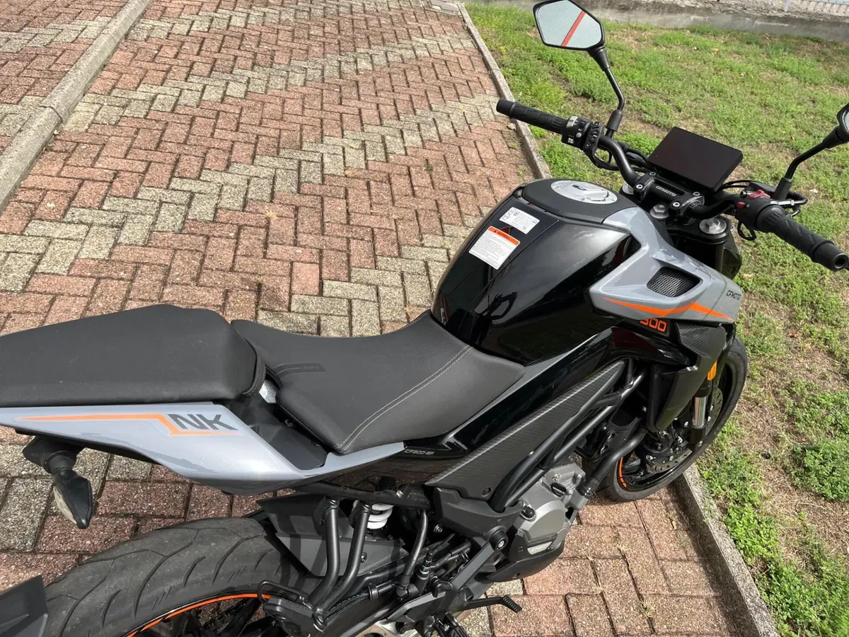 CFMOTO 300NK (2021 - 26) (13)