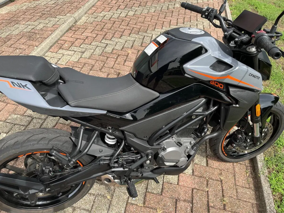 CFMOTO 300NK (2021 - 26) (14)