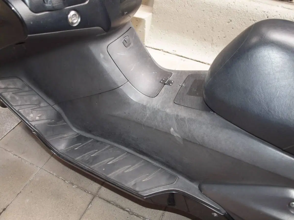 Honda Silver Wing 400 (2006 - 09) (6)