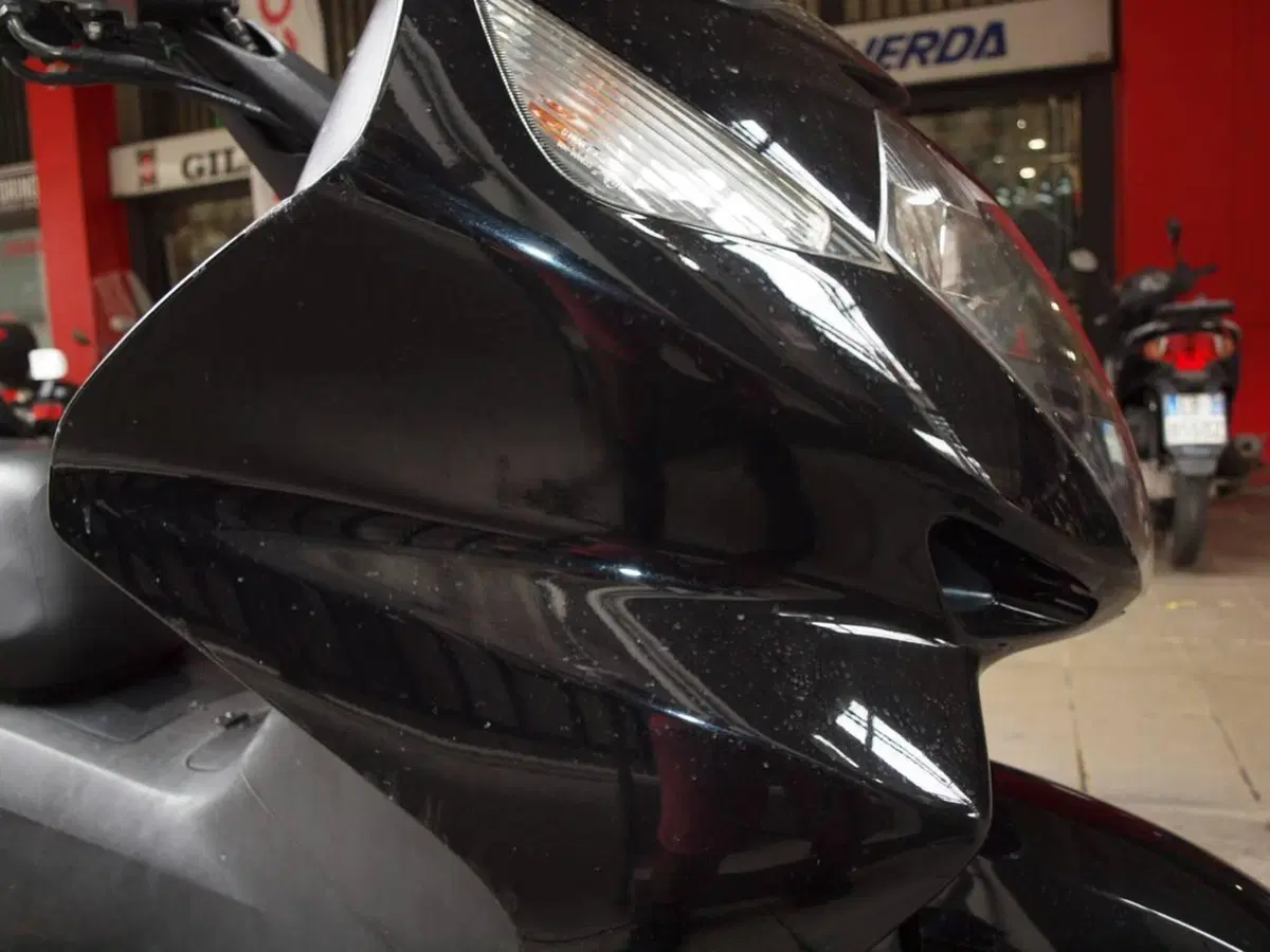 Honda Silver Wing 400 (2006 - 09) (9)