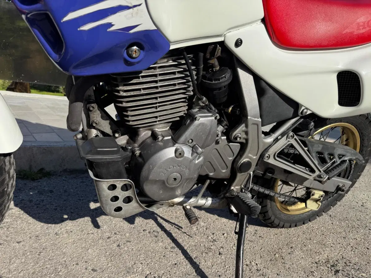 Honda NX 650 Dominator (1991 - 95) (5)