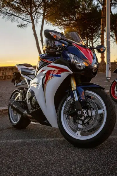 Honda CBR 1000 RR Fireblade (2008 - 11) usata