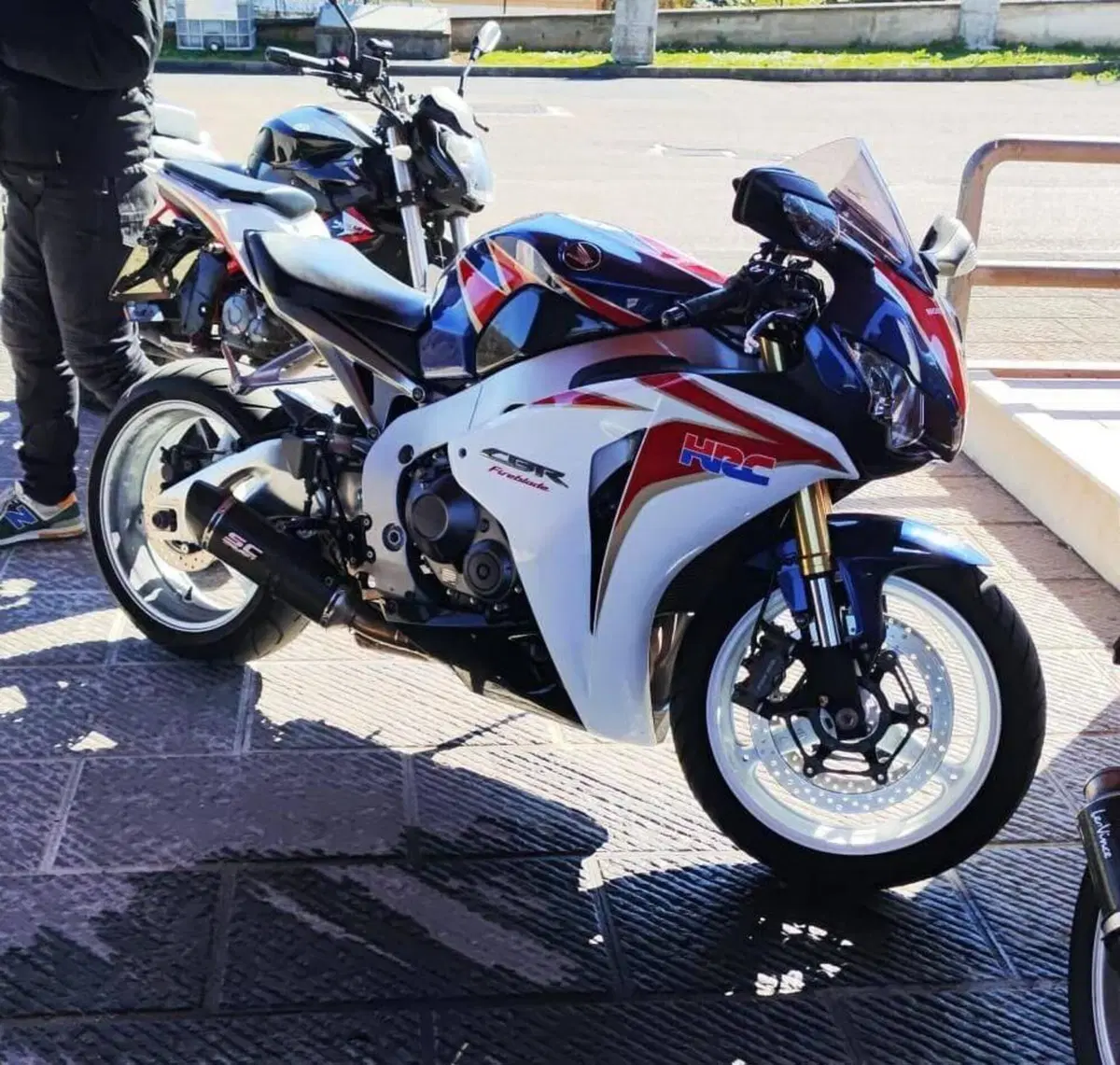 Honda CBR 1000 RR Fireblade (2008 - 11) (3)