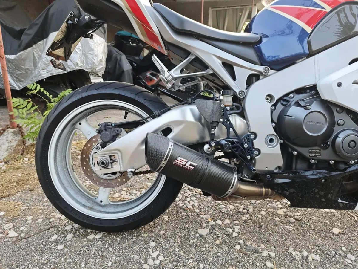 Honda CBR 1000 RR Fireblade (2008 - 11) (5)