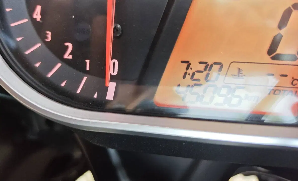 Honda CBR 1000 RR Fireblade (2008 - 11) (6)