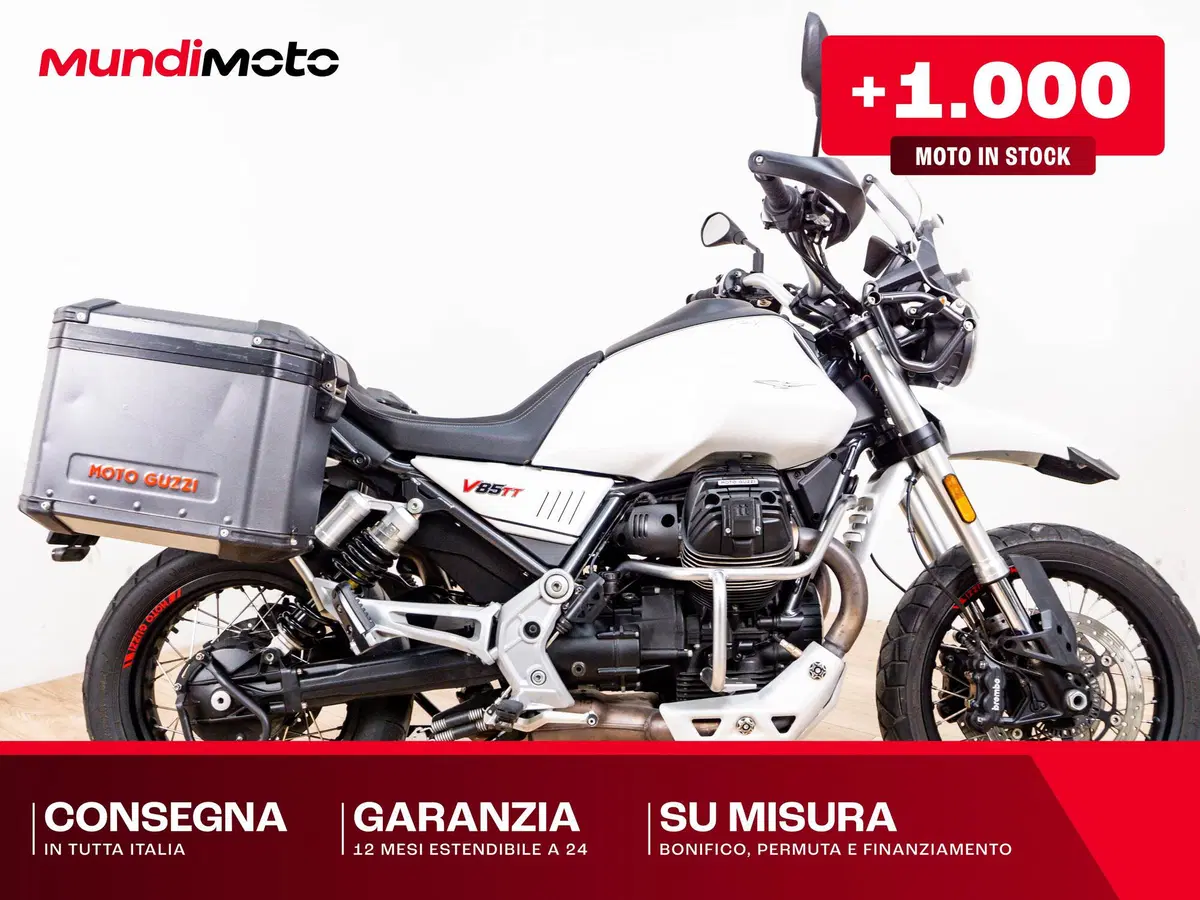 Moto Guzzi V85 TT Travel (2020)