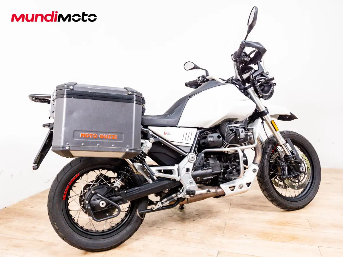 Moto Guzzi V85 TT Travel (2020) (3)