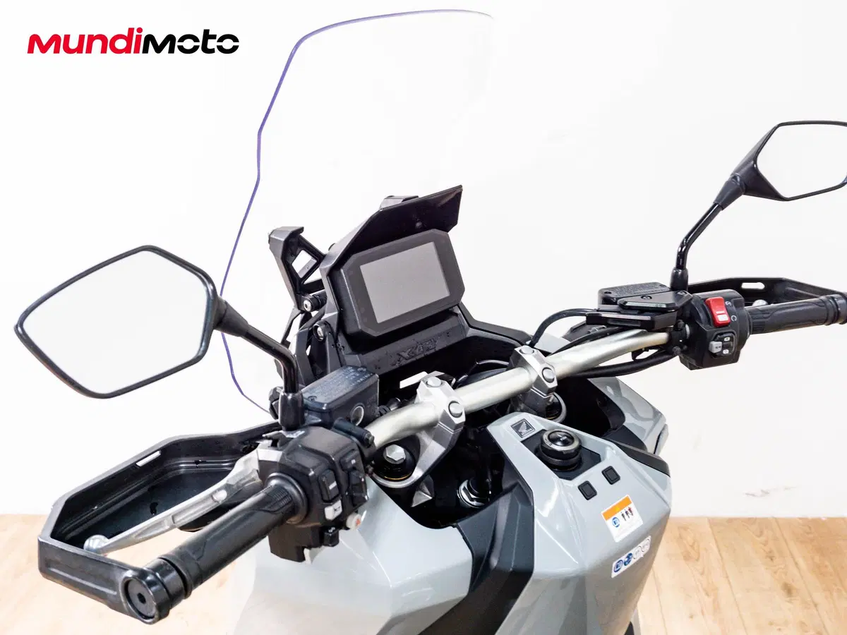 Honda X-ADV 750 Gravel (2025 - 26) (11)