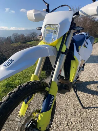 Husqvarna 701 Enduro (2021) usata