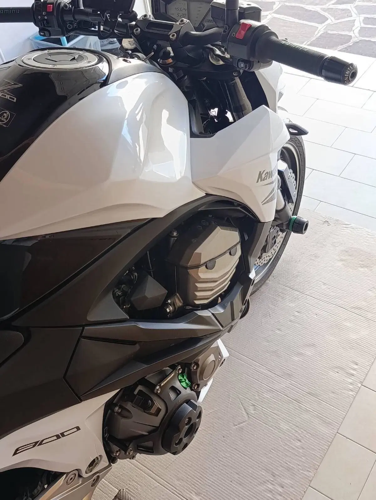 Kawasaki Z 800 e ABS (2012 - 16) (4)