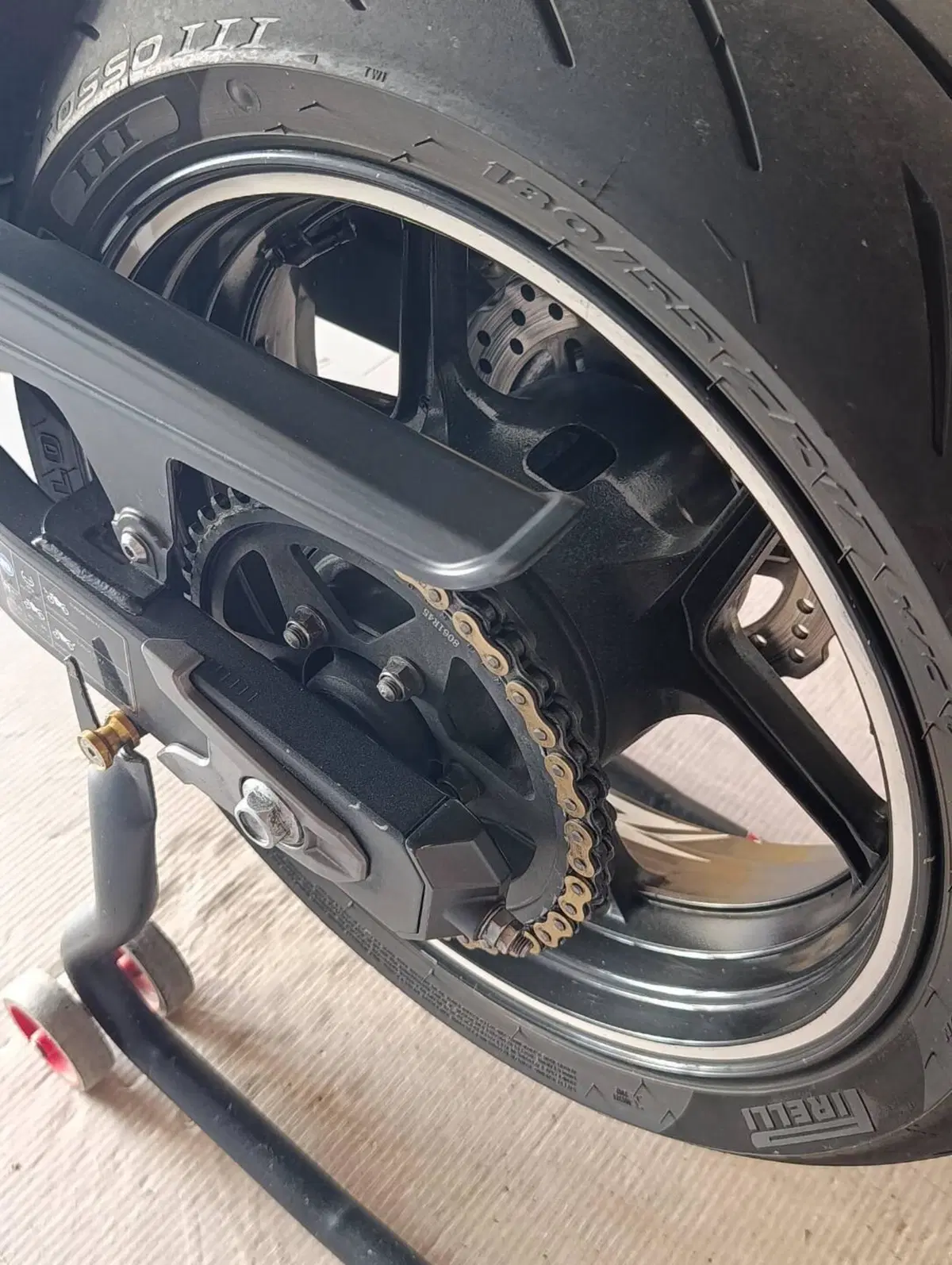 Kawasaki Z 800 e ABS (2012 - 16) (8)