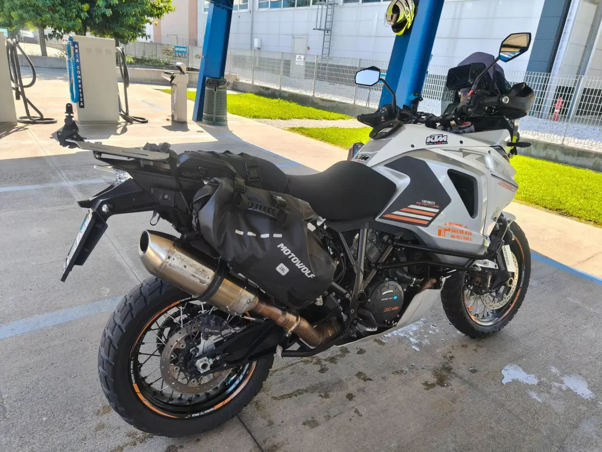 KTM 1290 Super Adventure (2015 - 16) (2)