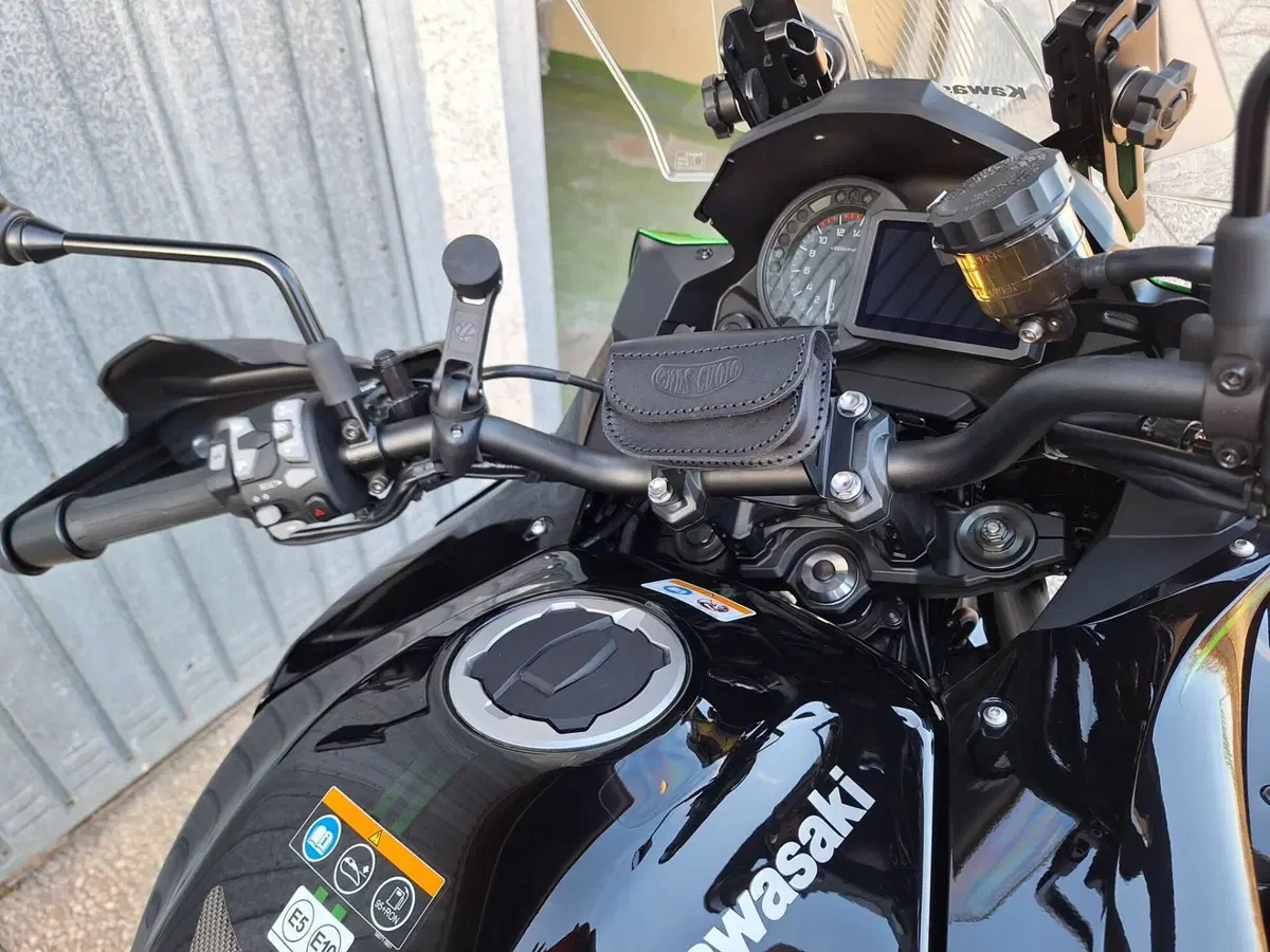Kawasaki Versys 1000 S Grand Tourer (2022 - 24) (2)