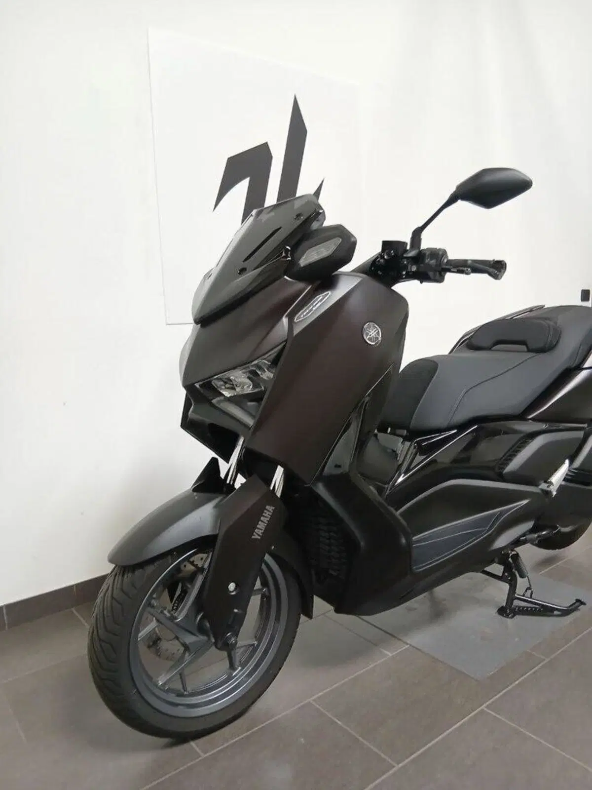 Yamaha X-Max 300 Tech Max (2025 - 26) (9)