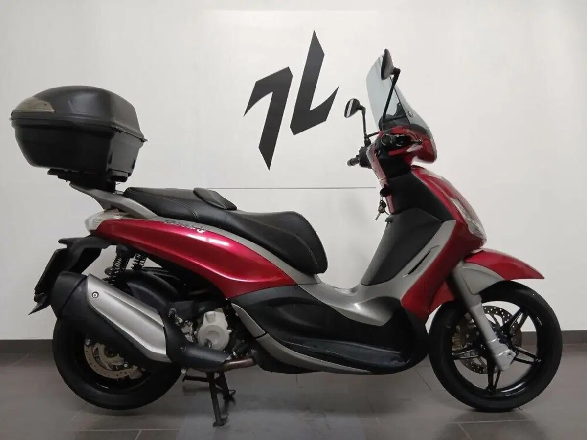 Piaggio Beverly 350 SportTouring ie (2011 - 15) (4)