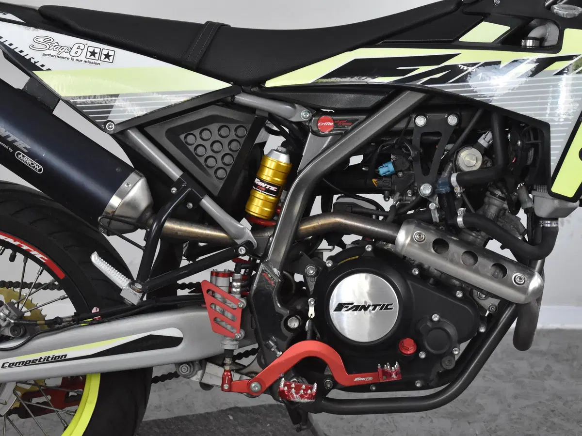 Fantic Motor XMF 125 Motard Competition 4t (2021 - 22) (9)