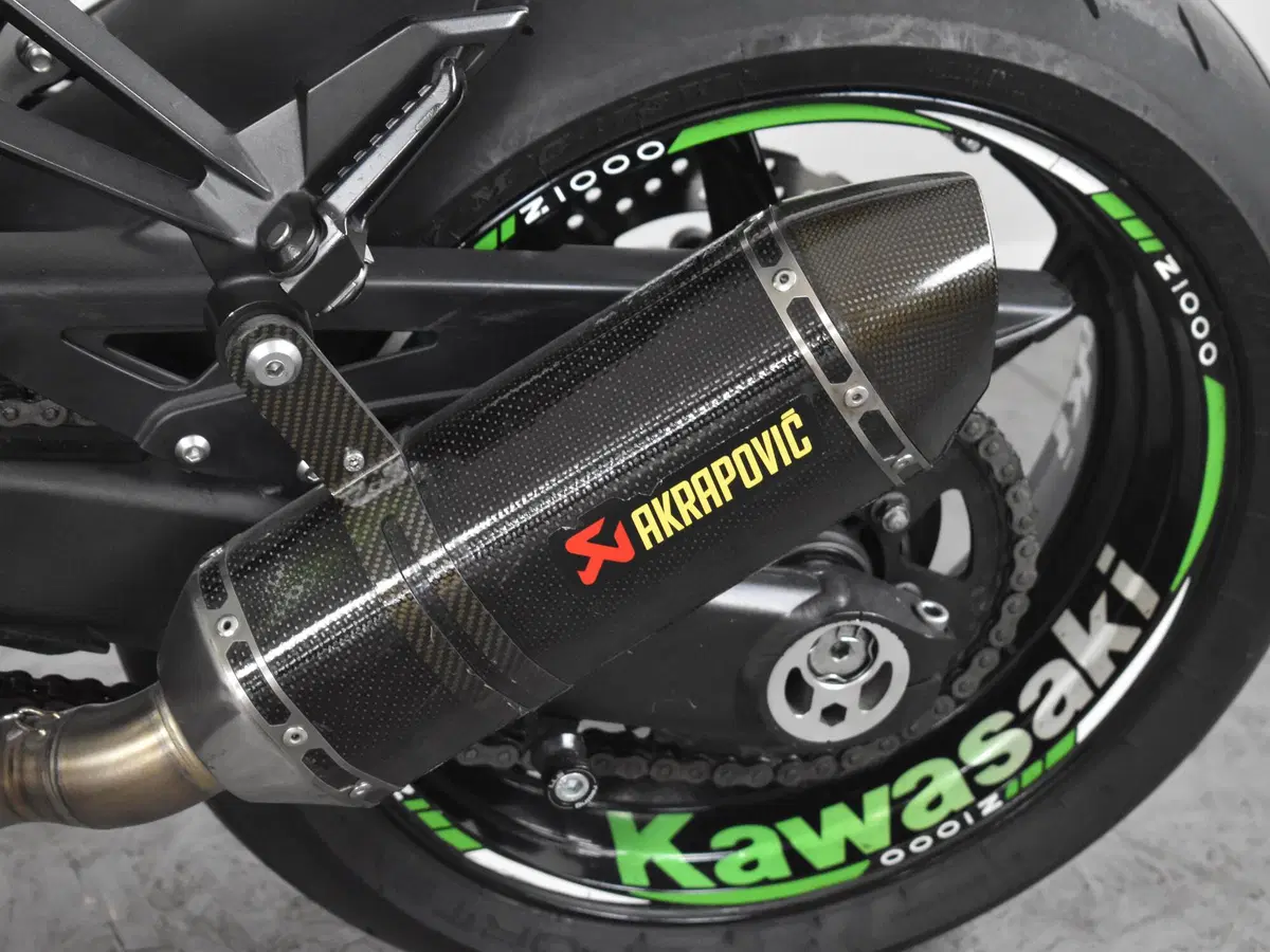 Kawasaki Z 1000 (2010 - 13) (16)