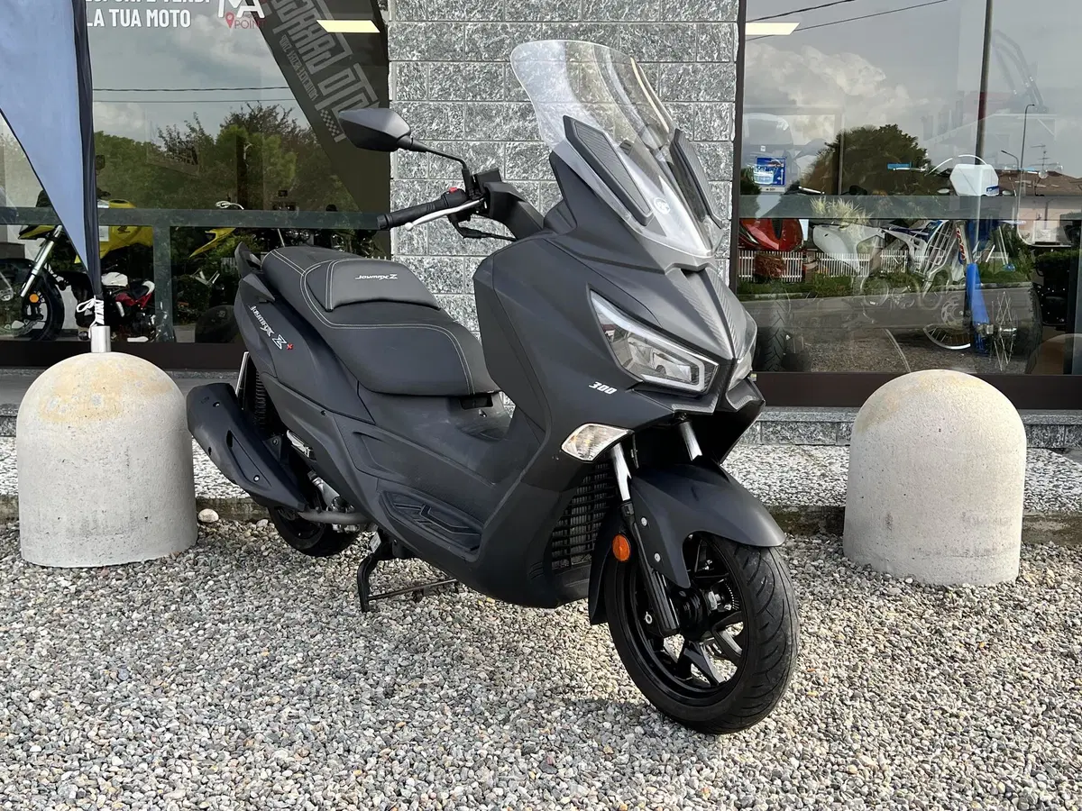 Sym Joymax 300 Z+ (2021 - 24) (2)