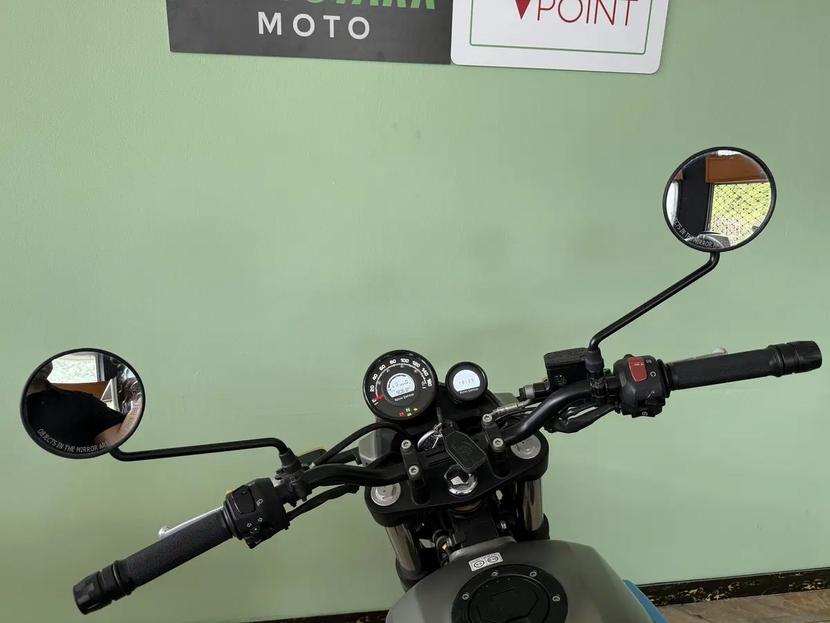 Royal Enfield Scram 411 (2022 - 24) (11)