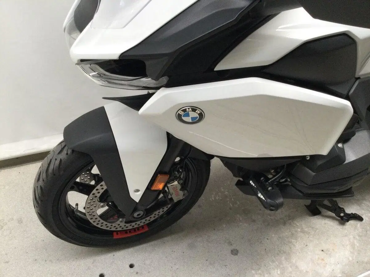 Bmw R 1300 RT (2026) (11)