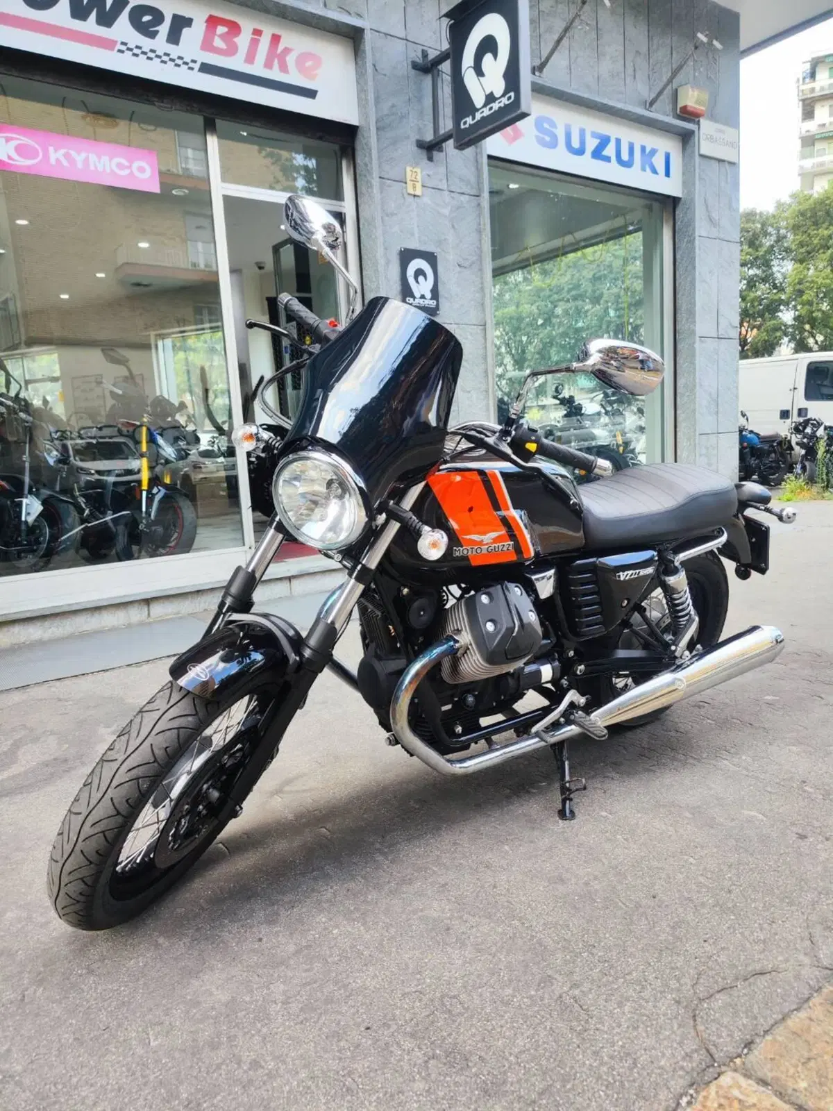 Moto Guzzi V7 II Special (2015 - 17) (7)