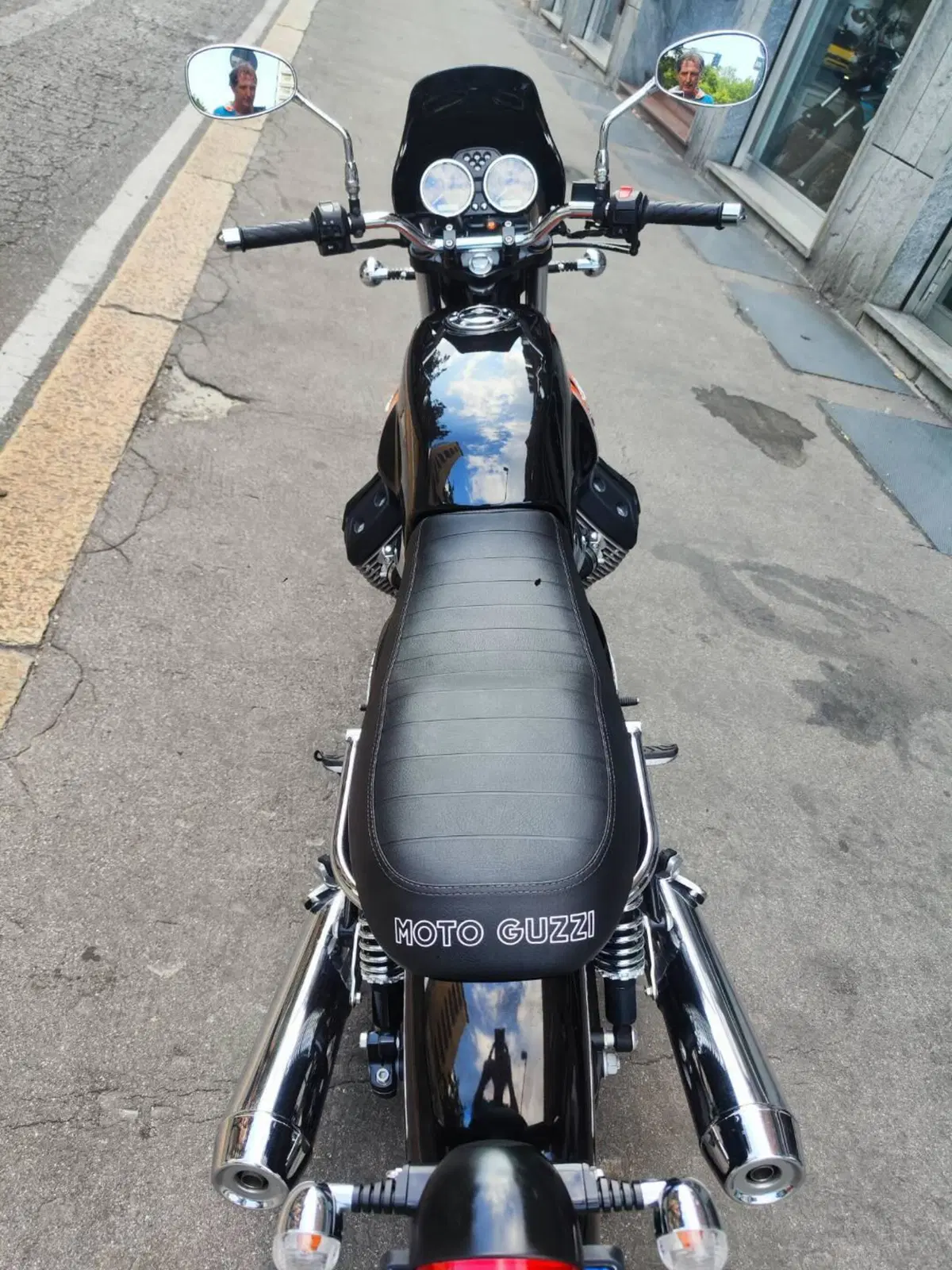 Moto Guzzi V7 II Special (2015 - 17) (19)