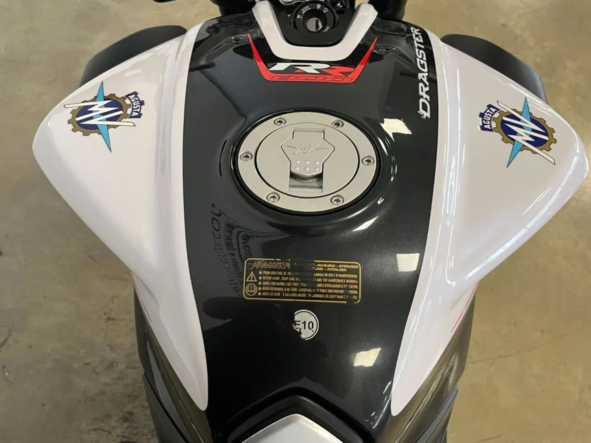 MV Agusta Dragster 800 (2014 - 19) (14)
