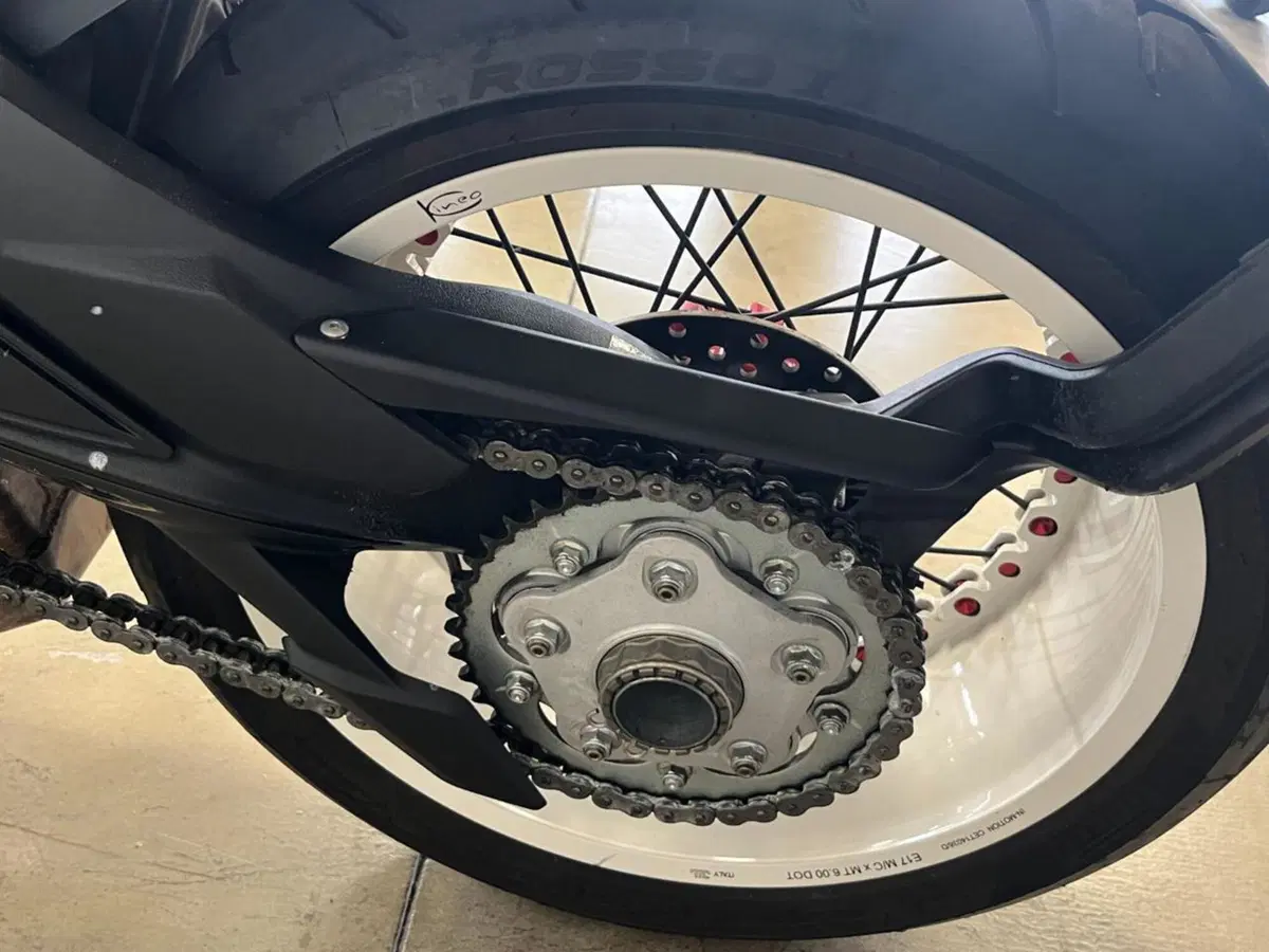 MV Agusta Dragster 800 (2014 - 19) (11)