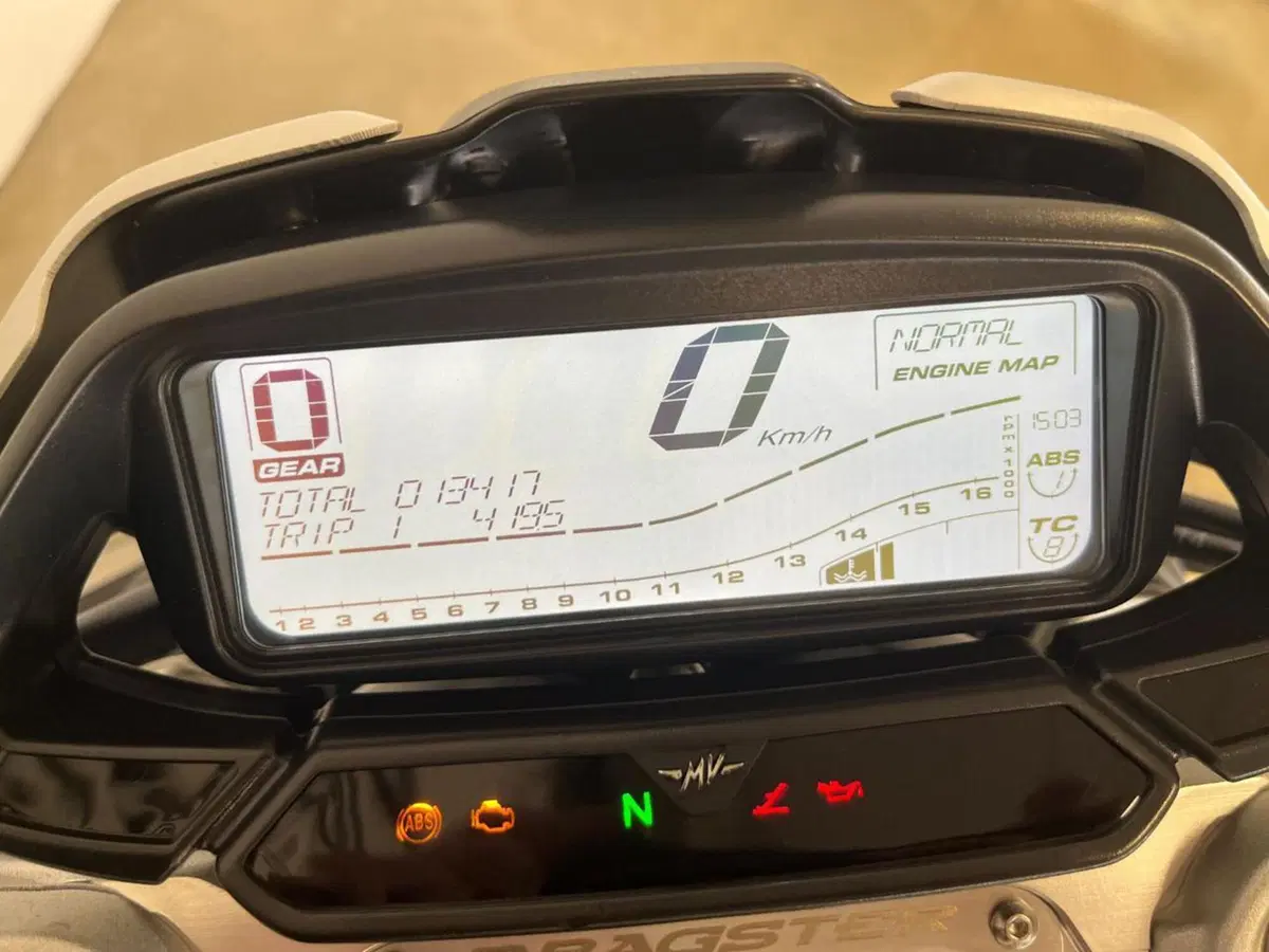 MV Agusta Dragster 800 (2014 - 19) (17)
