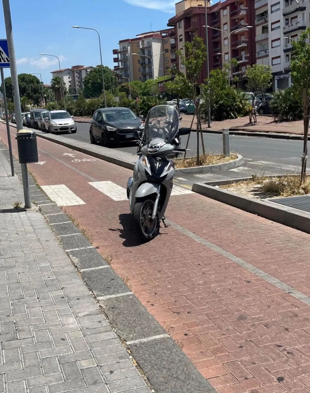 Honda SH 300 i Sport ABS (2018 - 20) (2)