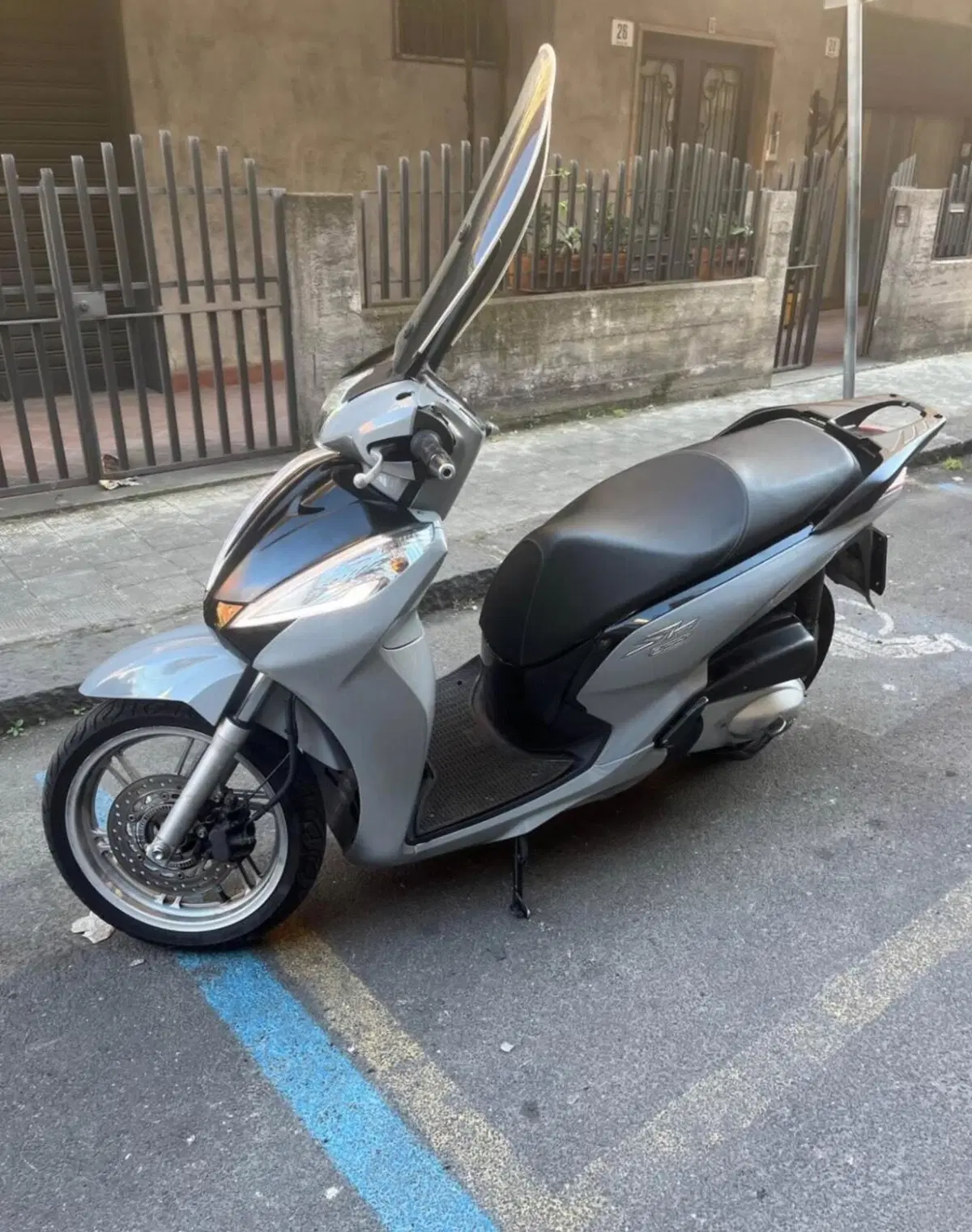 Honda SH 300 i Sport ABS (2018 - 20) (6)