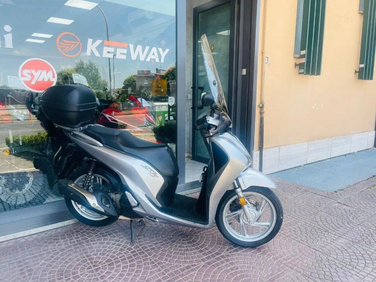 Honda SH 150i (2017 - 19) (6)