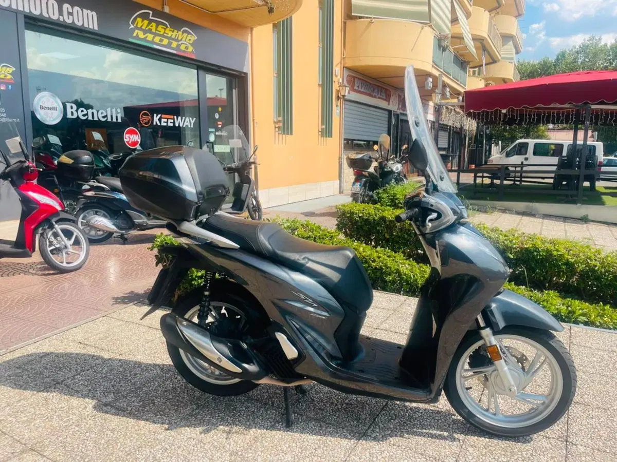 Honda SH 150i (2020 - 23) (8)