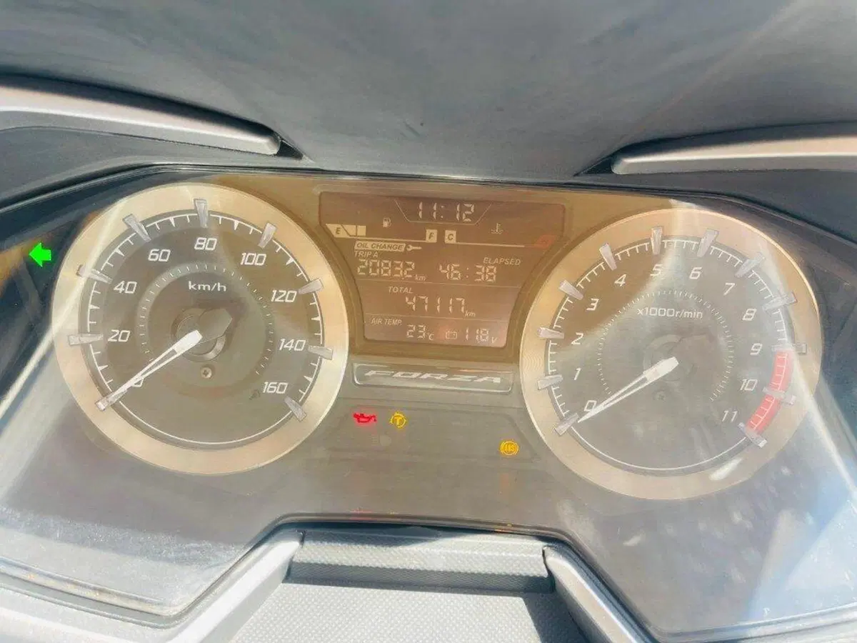Honda Forza 350 Deluxe (2022 - 24) (7)