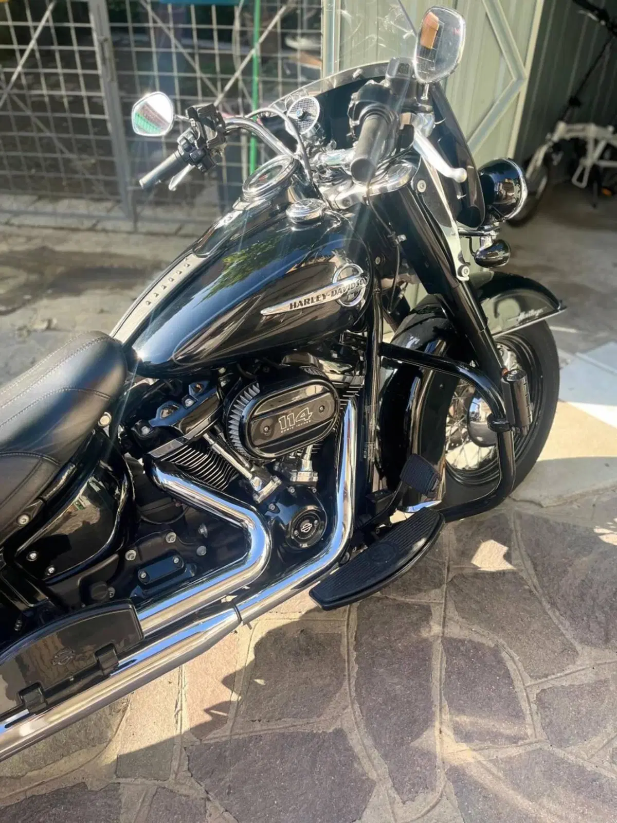 Harley-Davidson 107 Heritage Classic (2018 - 19) - FLHC (5)
