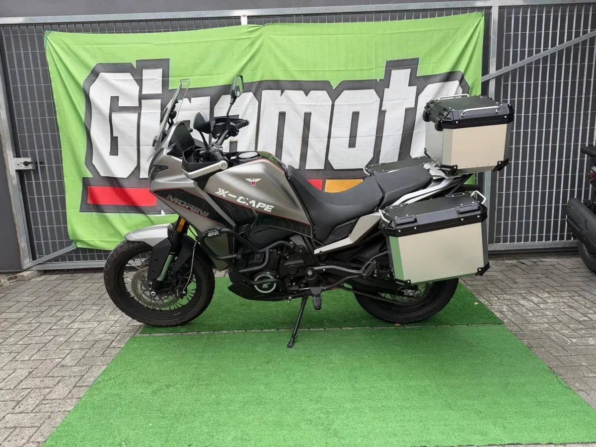 Moto Morini X-Cape 650 (2021 - 26) (2)