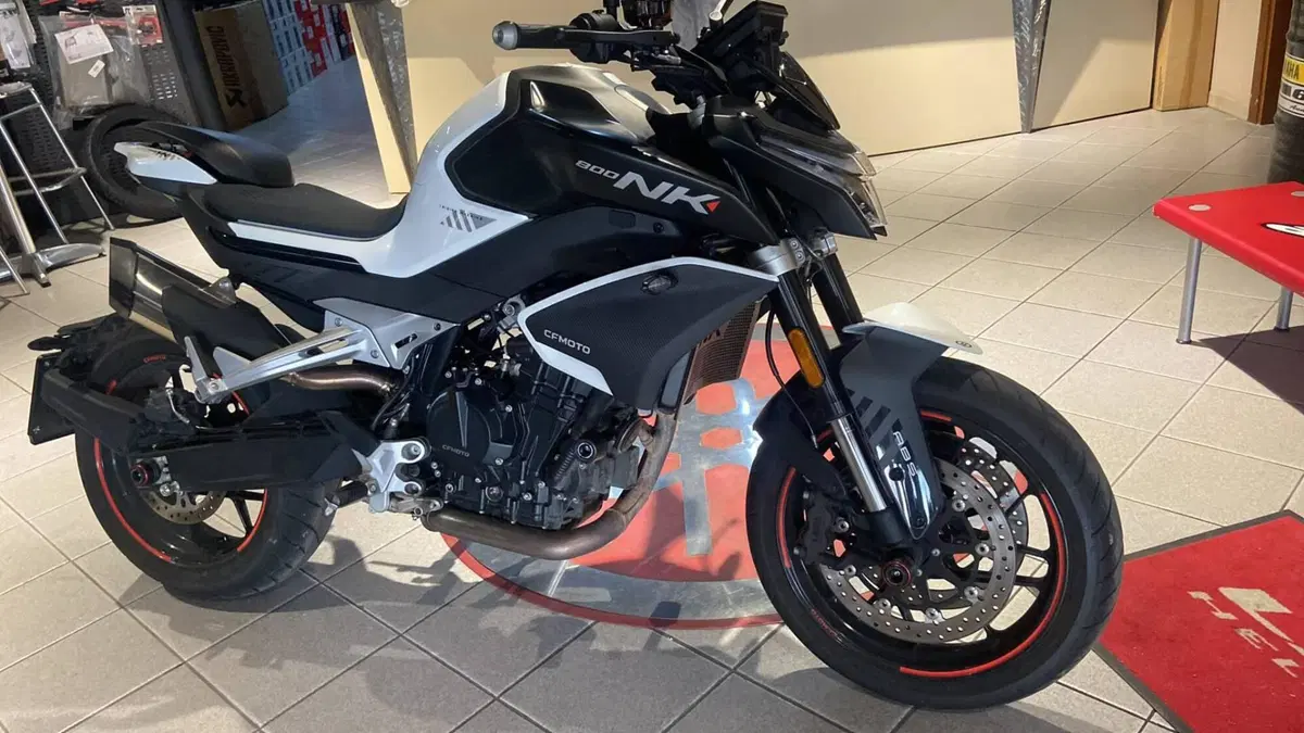 CFMOTO 800NK Advanced (2023 - 26)