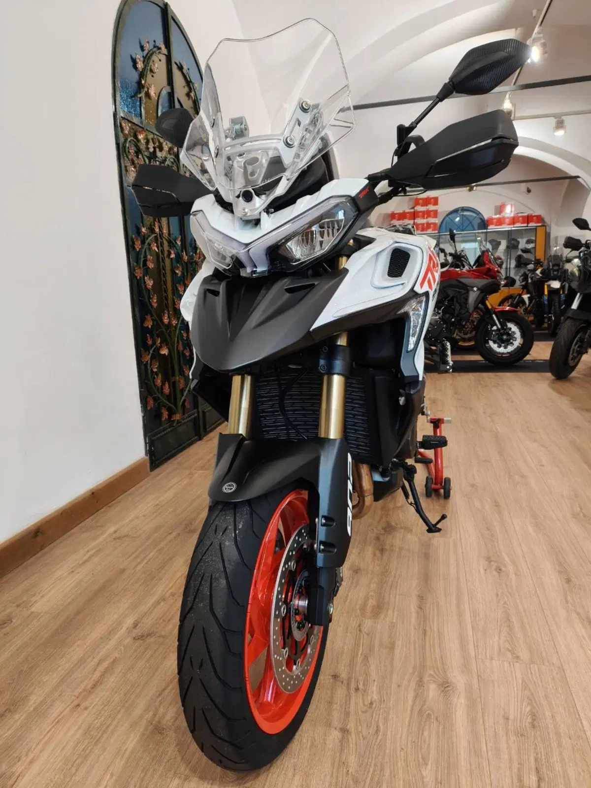 Benelli TRK 902 Stradale (2026) (2)