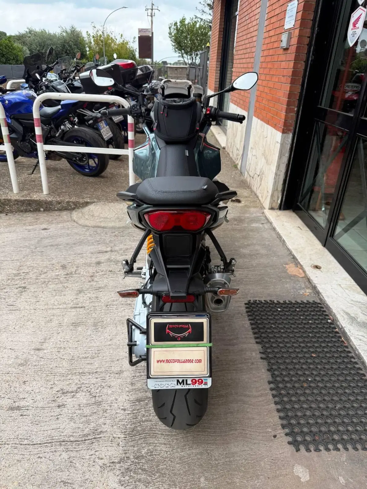 Moto Guzzi V100 Mandello S (2025 - 26) (7)