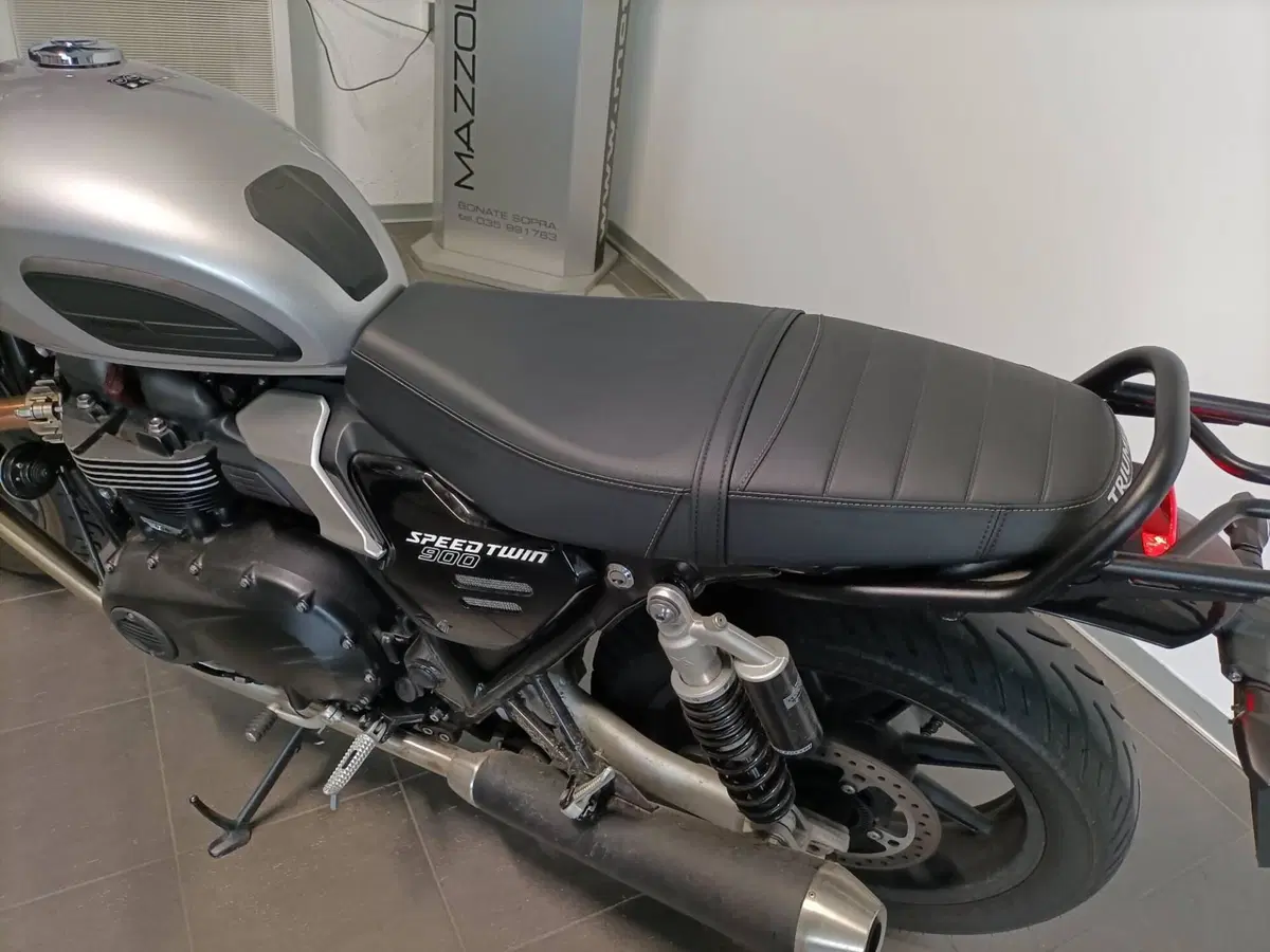 Triumph Speed Twin 900 (2025 - 26) (9)