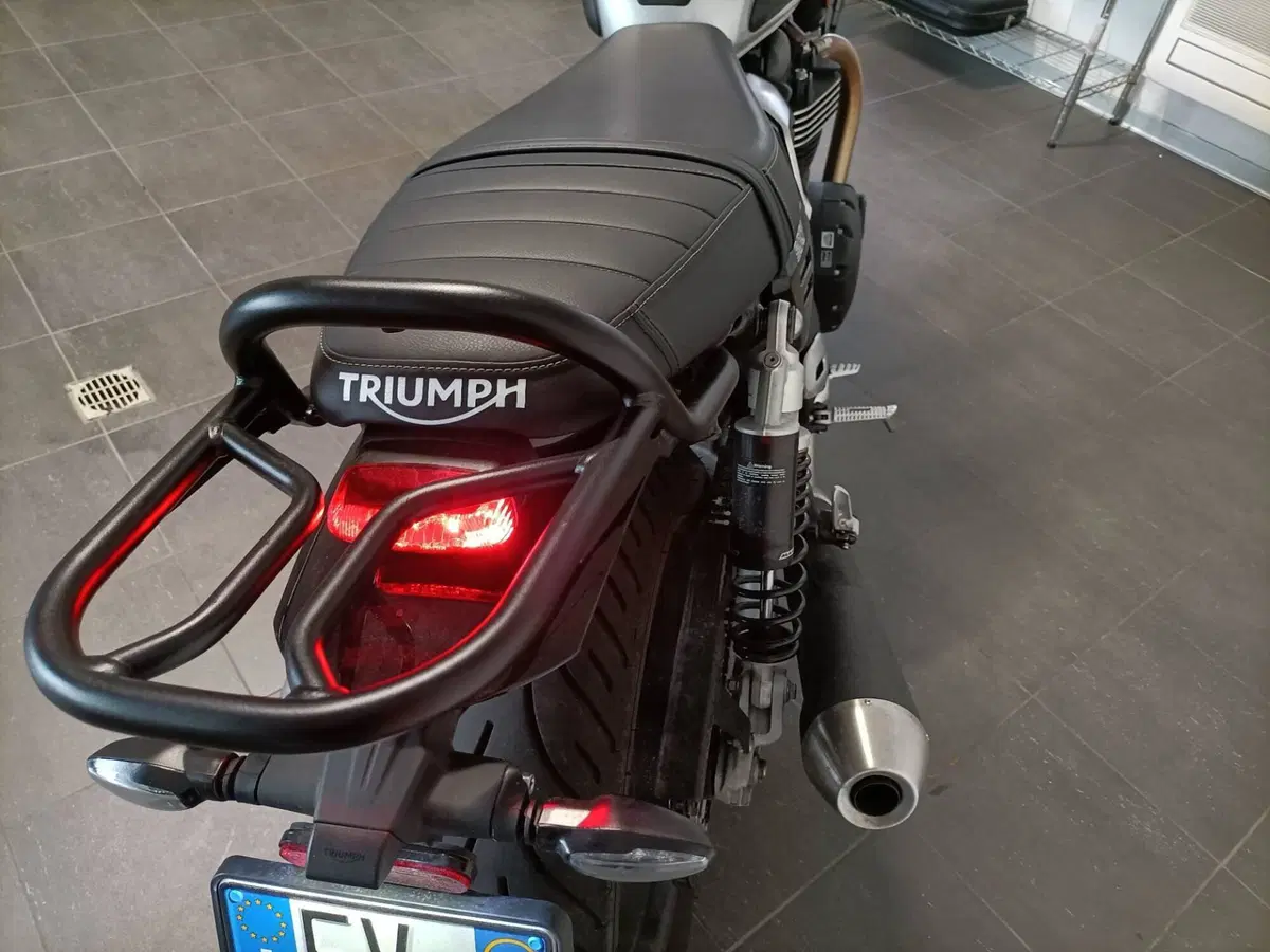 Triumph Speed Twin 900 (2025 - 26) (10)