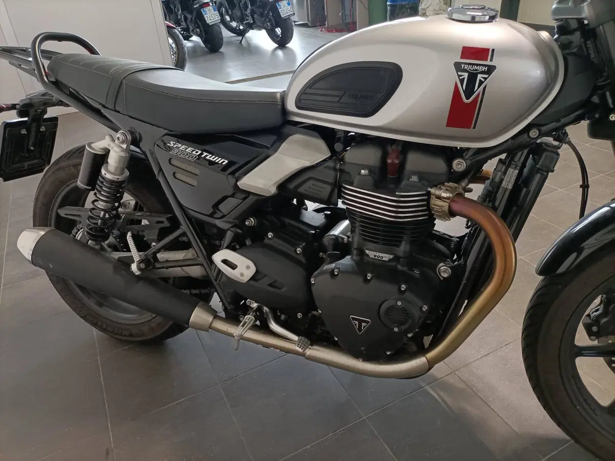 Triumph Speed Twin 900 (2025 - 26) (11)