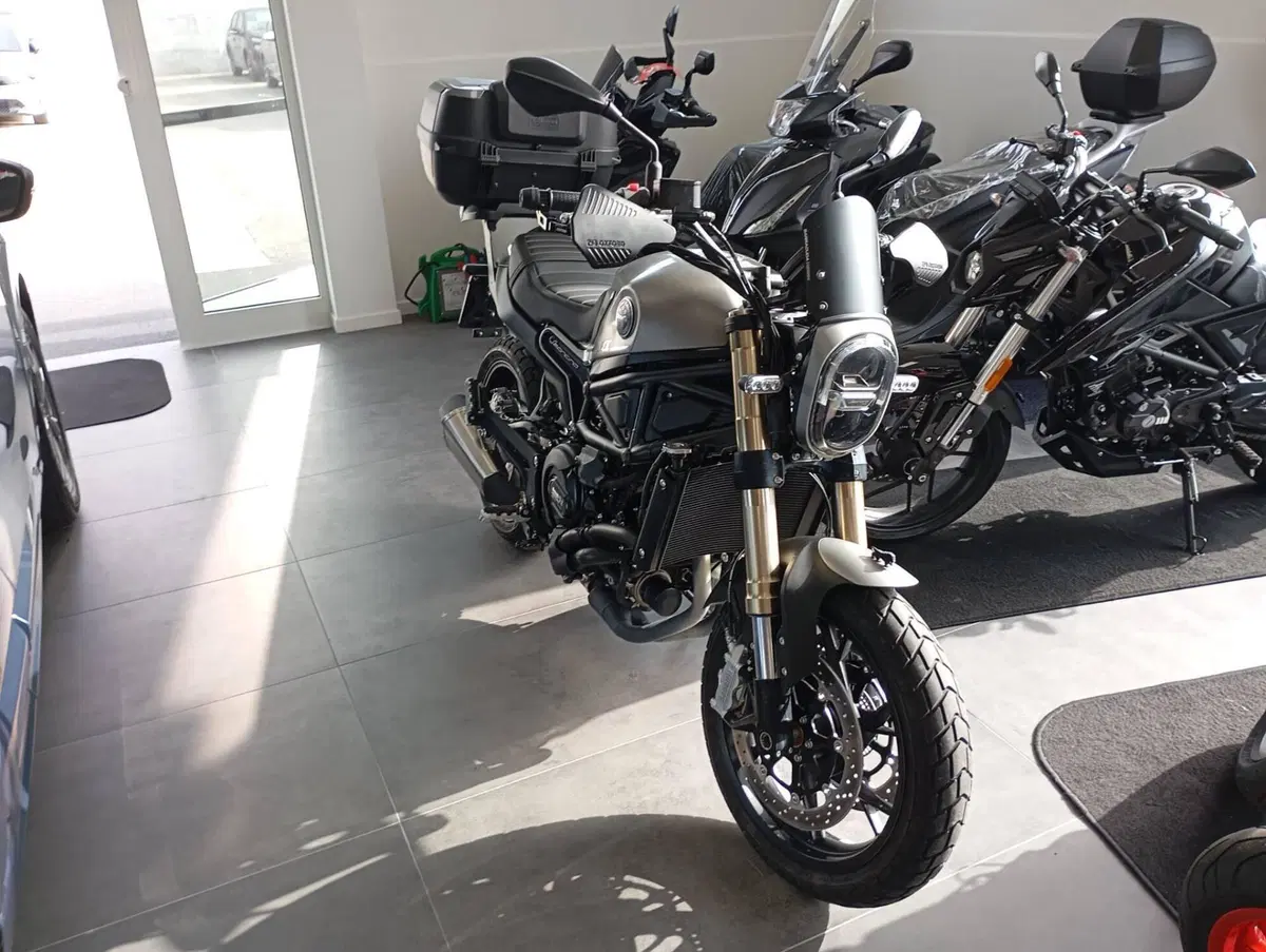 Benelli Leoncino 800 (2022 - 26) (3)