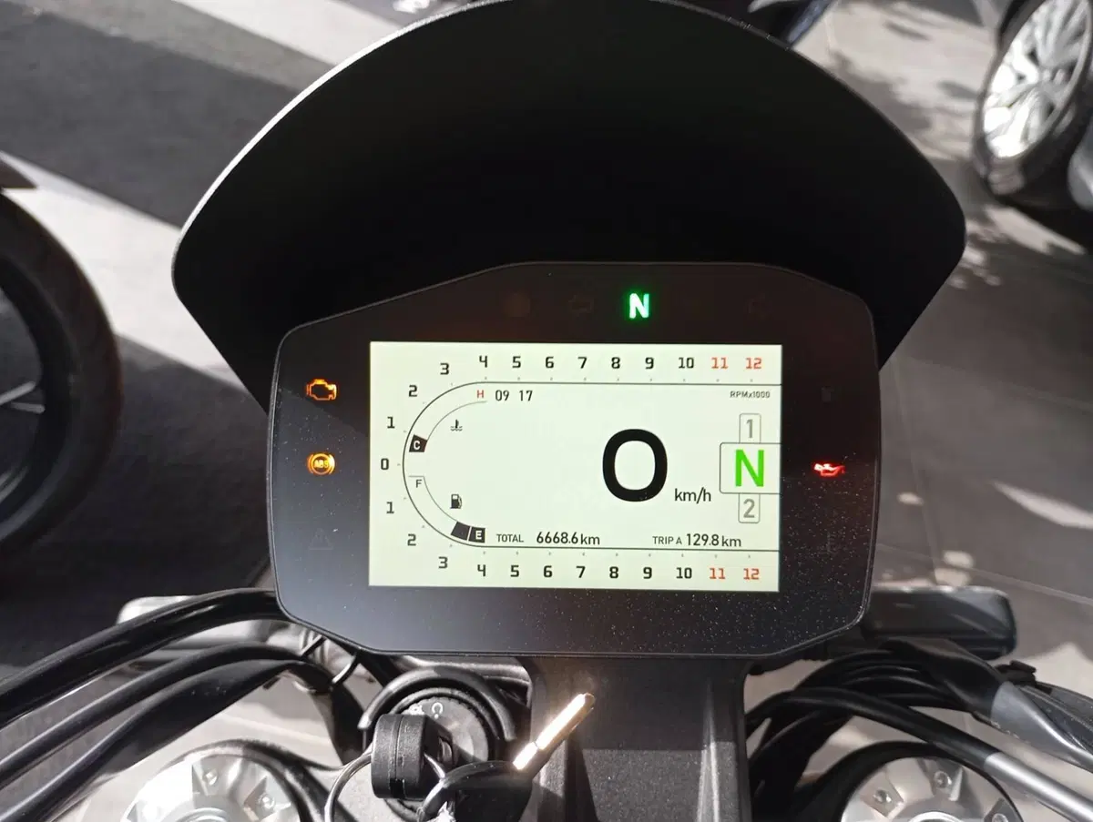 Benelli Leoncino 800 (2022 - 26) (5)
